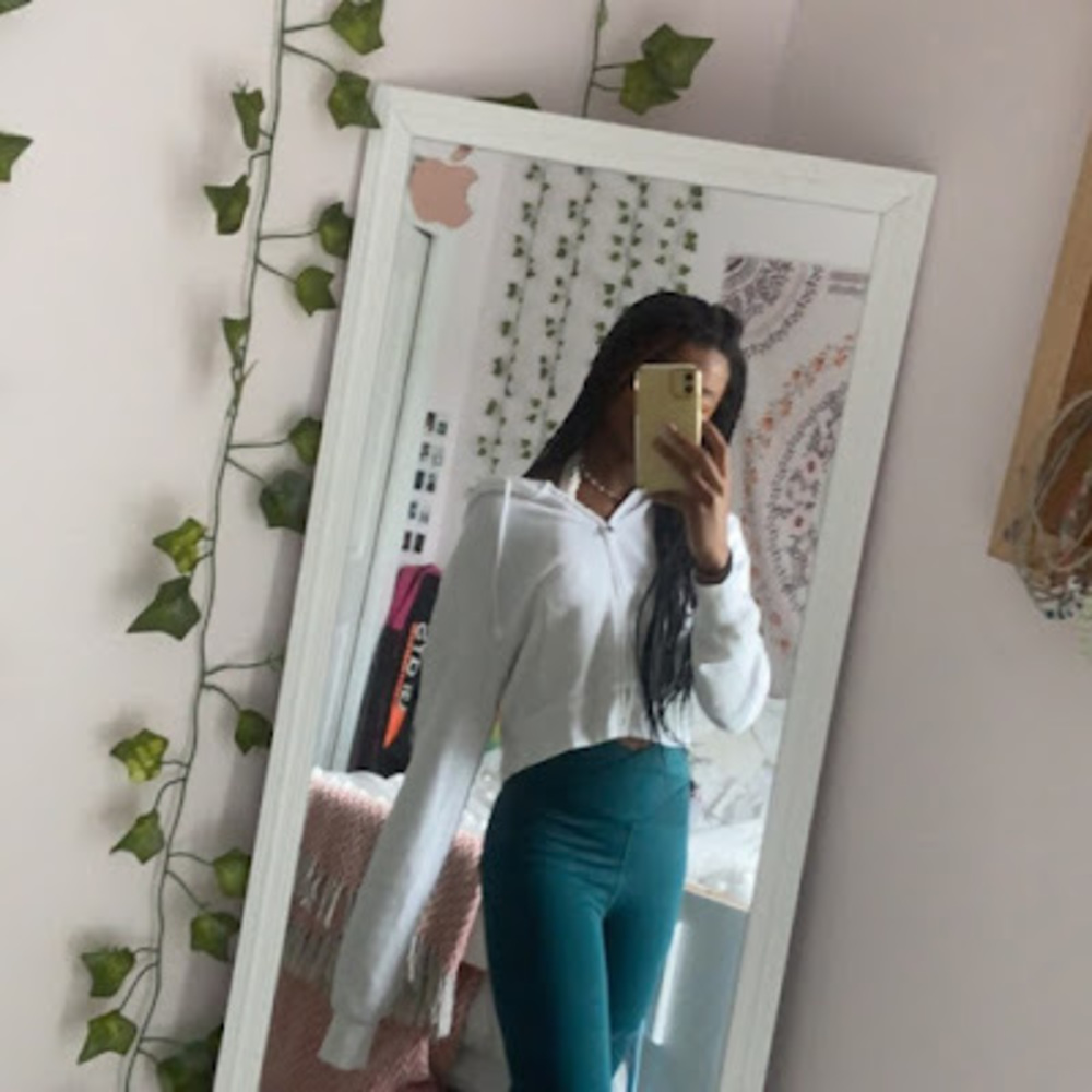 Meet your Posher, Jadaya